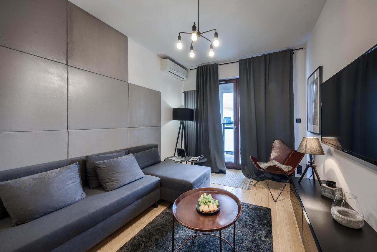 Kazou Apartament *